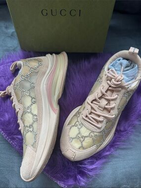 Gucci Pink and Beige Crystal Logo-Accent GG Run Sneakers EU 37